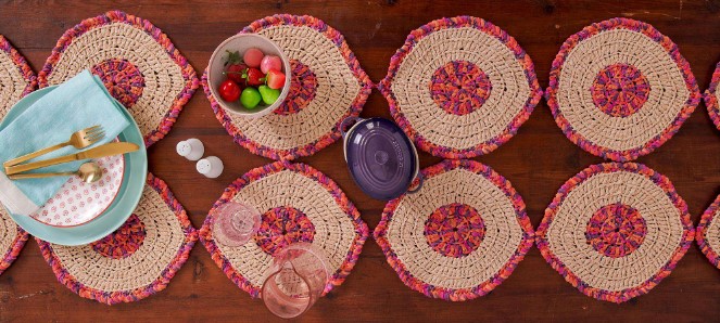 Bernat Round and Round Crochet Table Runner 