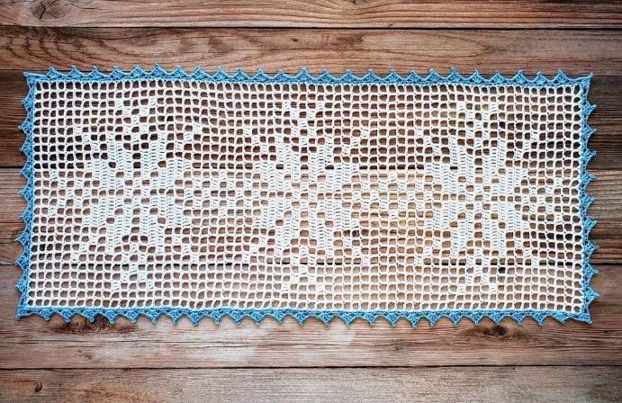 Crochet Snowflake Table Runner