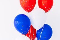 Patriotic Star Confetti Balloons: DIY Fourth of July Decor
