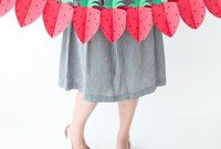 How to Make a Foldable Paper Strawberry Garland for Parties