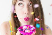 How to Make Your Lipstick Last All Day: 2 Proven Methods