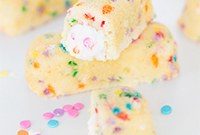 Funfetti Twinkies: Colorful Sprinkle-Stuffed Snack Cakes