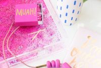Make Your Own Sparkling Resin Glitter Tray: Simple DIY Guide
