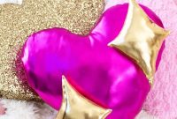 DIY Emoji Heart Pillow: Step-by-Step Sewing Guide