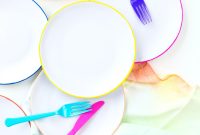 DIY Dessert Plates with Color-Edged Trim: Step-by-Step Guide