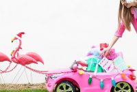 DIY Flamingo Lawn Sleigh: Festive Yard Decor Tutorial