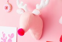 DIY Plush Reindeer Head Tutorial: Make a Soft Wall-Mounted Decor