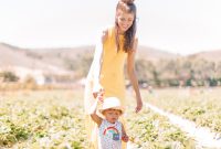 Family Day Strawberry Picking Guide: Tips for a Fun Outing
