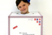 DIY Airmail Costume: Create a Vintage Postcard Outfit Tutorial