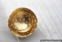 5 Ways to Add Gold Accent Pieces to Your Thanksgiving Table