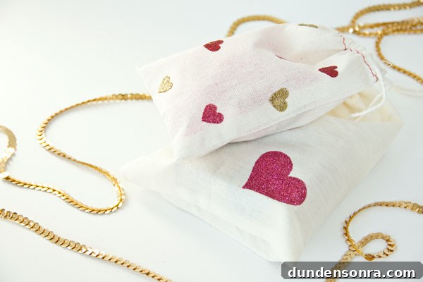 Make DIY Glitter Heart Tote Bags: Step-by-Step Guide 13 DIY Valentine's Day Glitter Heart Bags
