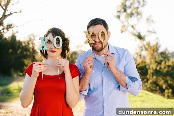 DIY Glitter Valentine Photo Props: Craft Cute Party & Photo Booth Signs 9 DIY Glitter Valentines Day Props