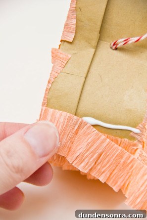 DIY Mini Valentines Day Pinatas