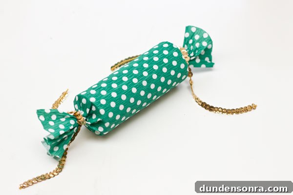 DIY St Patrick's Day Lucky Confetti Poppers