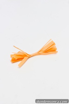 How to Make Tassel-Topped Ice Cream Spoons 9 How To Make Mini Tassels