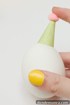 DIY Tutorial for Party Hat Eggs