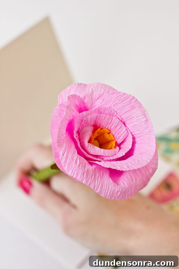 Paper Flower Pencils: DIY Gift Ideas for Sweet Celebrations 2 DIY Paper Flower Pencils