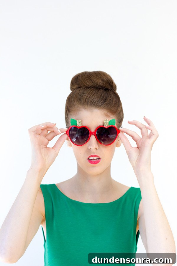 DIY "Apple of Your Eye" Costume