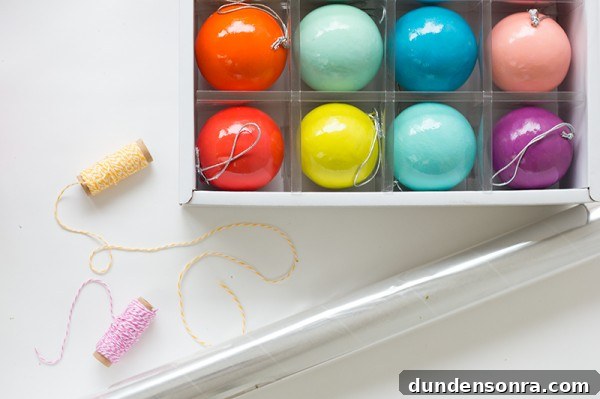 DIY Candy Ornament Favor Ideas for Holiday Gifts and Party Favors 3 DIY Candy Ornament Favors