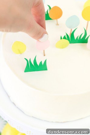 How to Make an Egg Hunt Cake