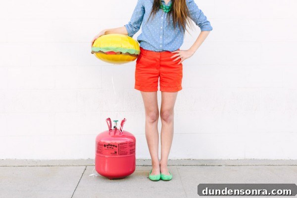 DIY Burger Balloons