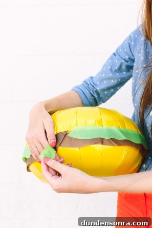 DIY Burger Balloons