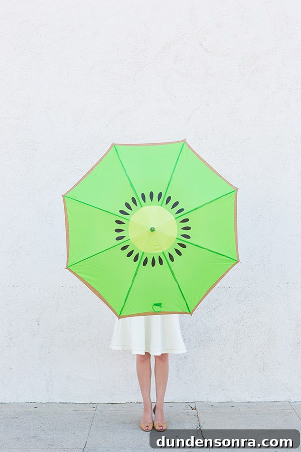 How to Make Colorful Fruit Slice Umbrellas for Drinks 21 DIY Kiwi Umbrella