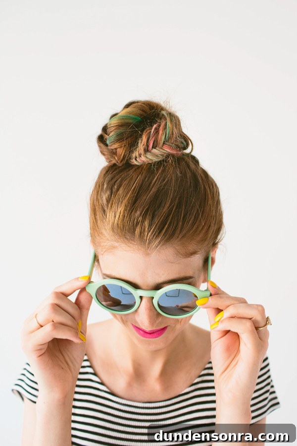 Party Hair Ideas for Brunettes: Hair Chalk Tips + Fishtail Top Knot 4 DIY Fishtail Top Knot (+ Hair Chalk!)
