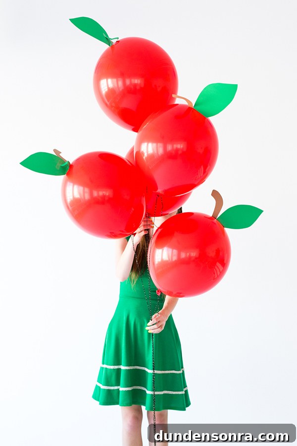 How to Make Apple-Shaped Balloons for Party Decorations 3 DIY Apple Balloons
