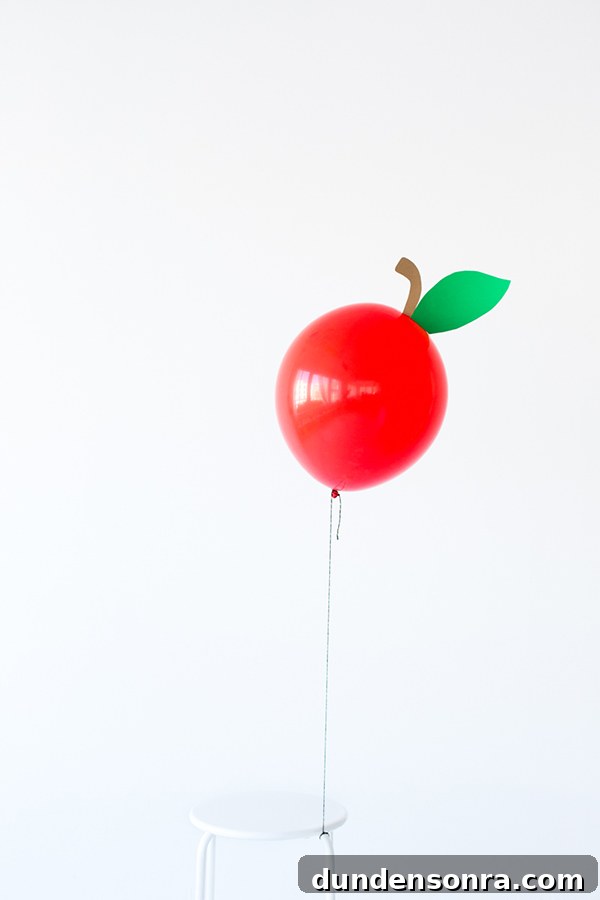 How to Make Apple-Shaped Balloons for Party Decorations 4 DIY Apple Balloons