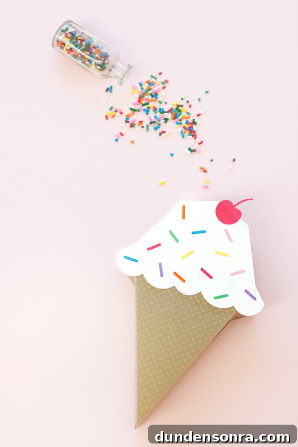 DIY Ice Cream Cone Treat Box