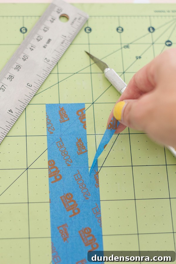 Handmade Ornament Boxes: Step-by-Step DIY Gift Packaging Ideas 15 Someone cutting tape