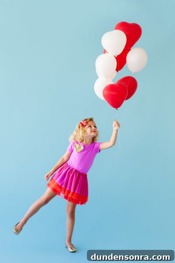 9 Creative DIY Halloween Costumes You Can Make with Balloons 9 DIY Love is in the Air Costume