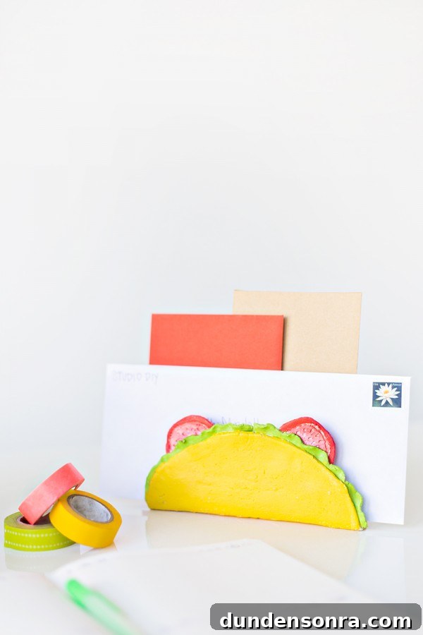 Taco letter holder