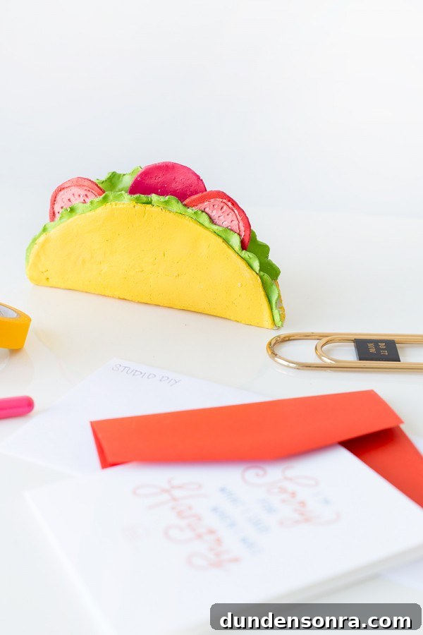 Taco letter holder