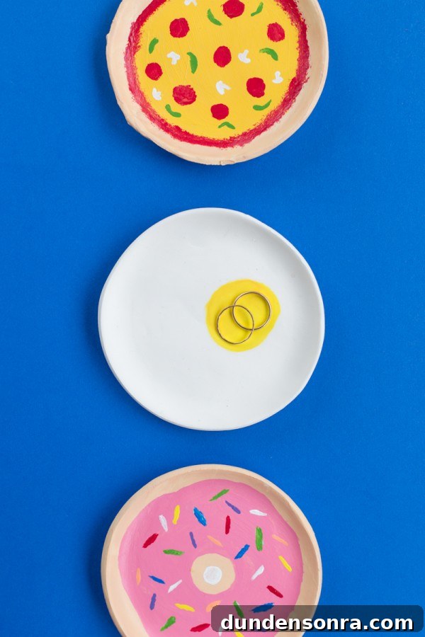 A plate with rings on it