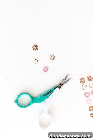 Scissors and donut stickers 