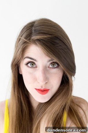 How to Make Your Lipstick Last All Day: 2 Proven Methods 17 A woman looking at the camera