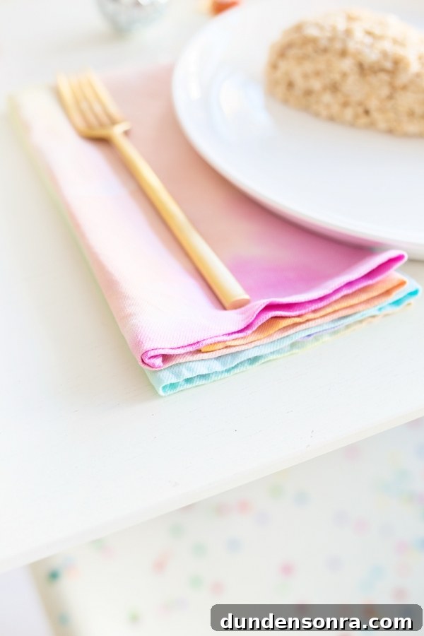 DIY Tie Dye Napkins | studiodiy.com