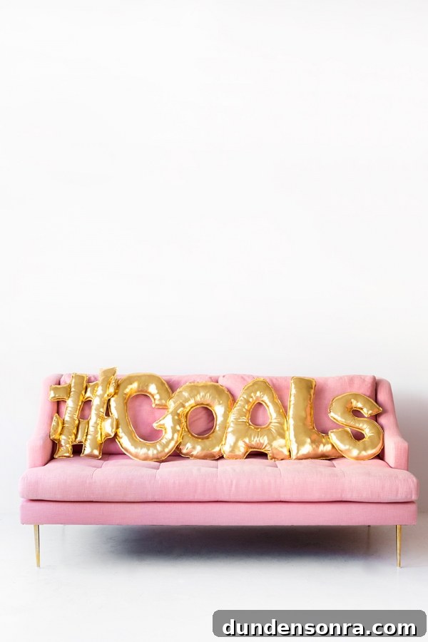 DIY Letter Balloon Pillows: Creative Gift Ideas for Best Friends 2 Gold balloons on the couch