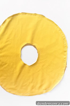 DIY Letter Balloon Pillows: Creative Gift Ideas for Best Friends 5 Yellow fabric