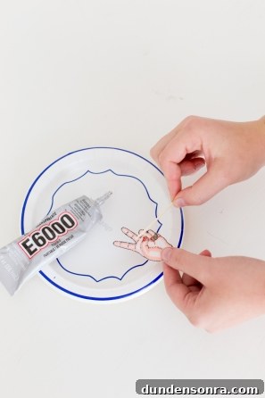 A plate and glue