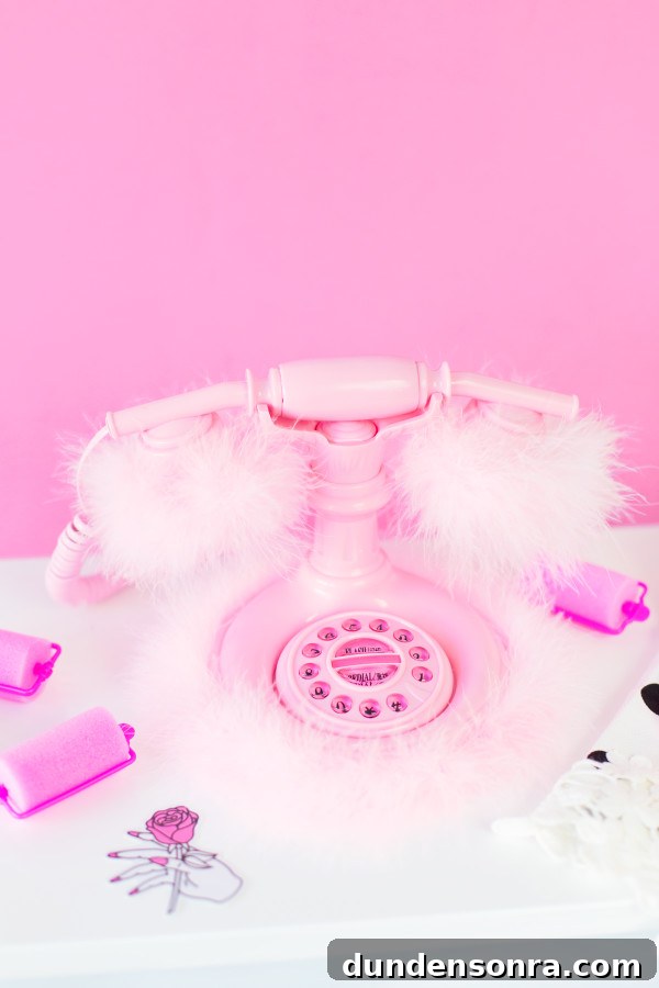 How to Make a Fuzzy Phone Case: DIY Soft Cover Tutorial 3 Pink fluffy phone