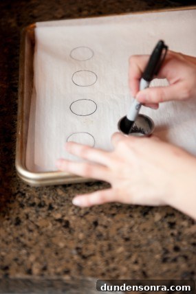 macaron-step-by-step-tutorial-stacy-able-photography-trace-circles-parchment macaron-step-by-step-tutorial-stacy-able-photography-trace-circles-parchment