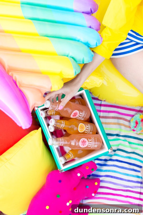 Host a Colorful Backyard Movie Night: Tips for a Magical Outdoor Screening 12 Tips for Throwing A Colorful Backyard Movie Night! | studiodiy.com
