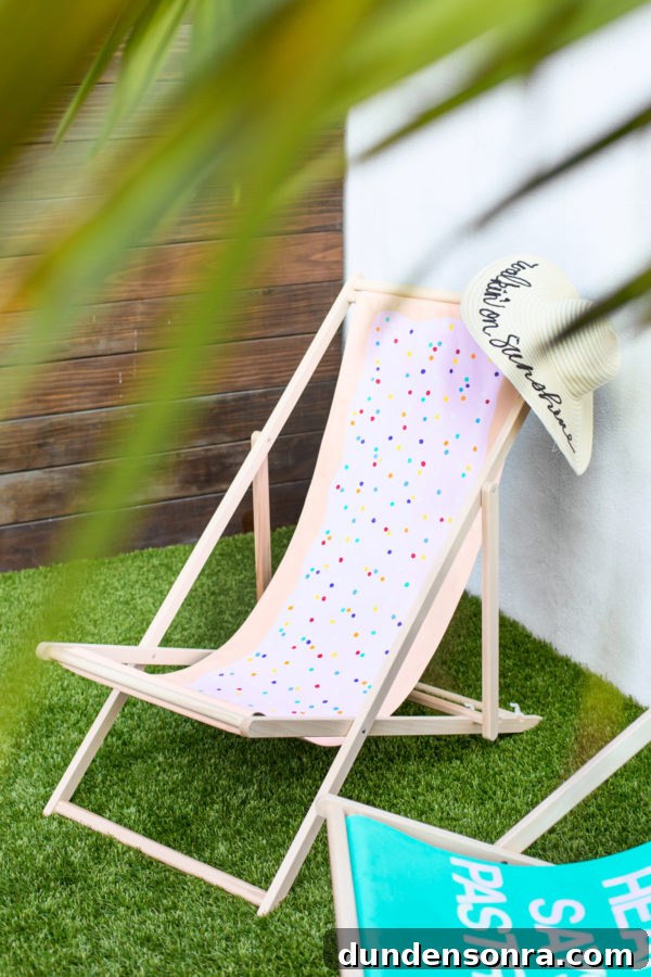 DIY Pop Tart Beach Chair | studiodiy.com
