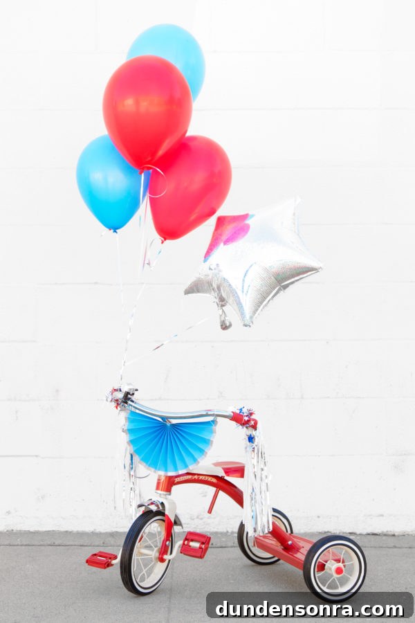 4th of July Balloon Bike DIY Decoration Ideas 3 A bicycle and balloons