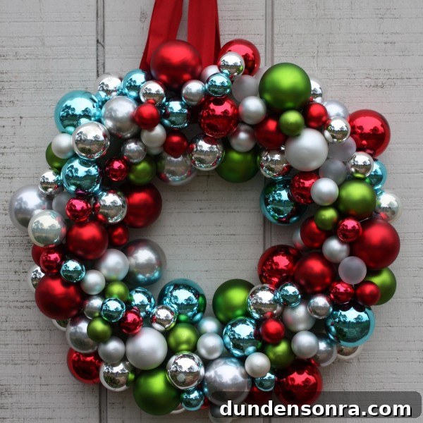 christmas-ornament-wreath