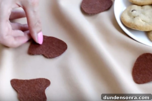 Cookies and Milk Couples Costume Ideas for DIY Halloween 9 Someone placing fabric on fabric