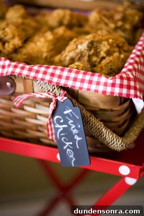 strawberry-birthday-party-food-basket
